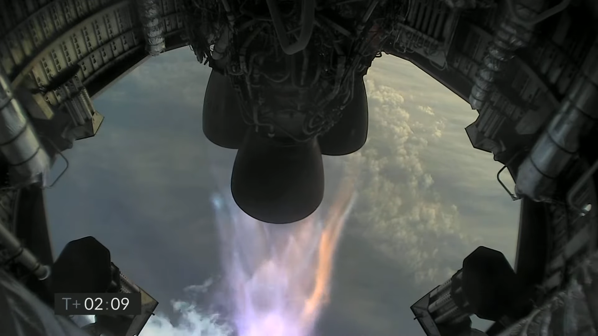Starship SN11 w trakcie lotu (Źródło: SpaceX)