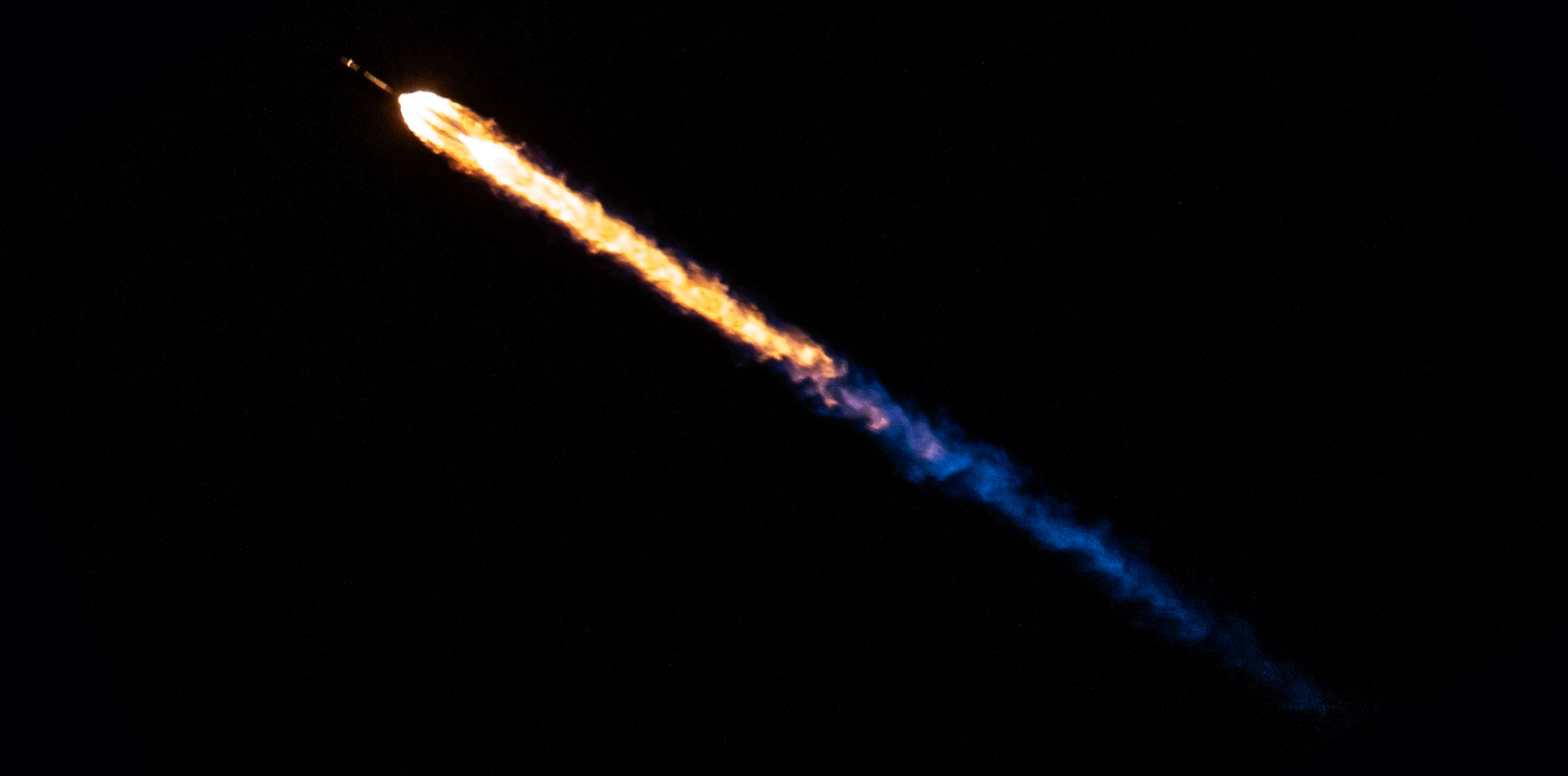 Rakieta Falcon 9 podczas startu z misją SAOCOM 1A (Źródło: SpaceX)