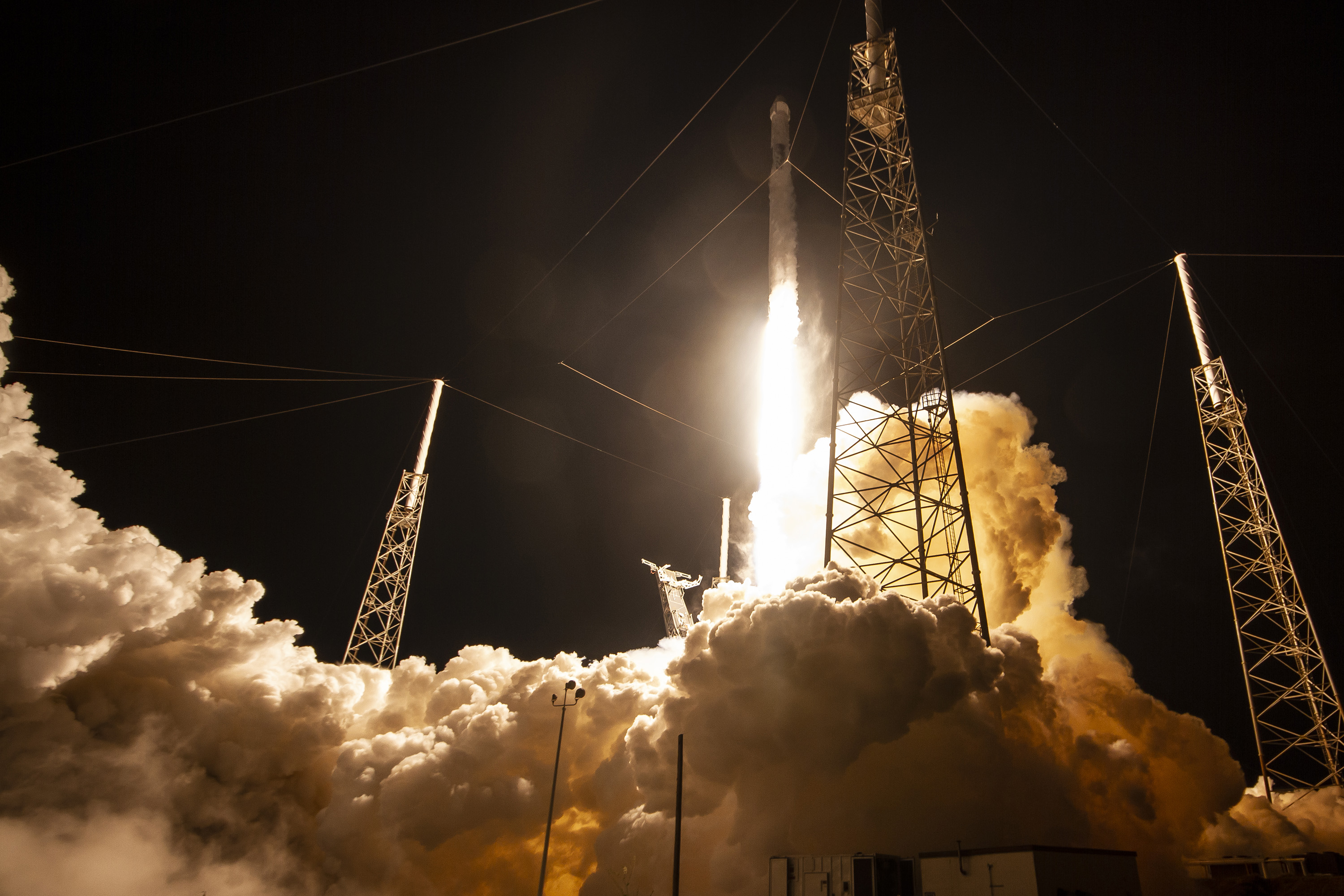 Start rakiety Falcon 9 w ramach misji CRS-17 (Źródło: SpaceX)