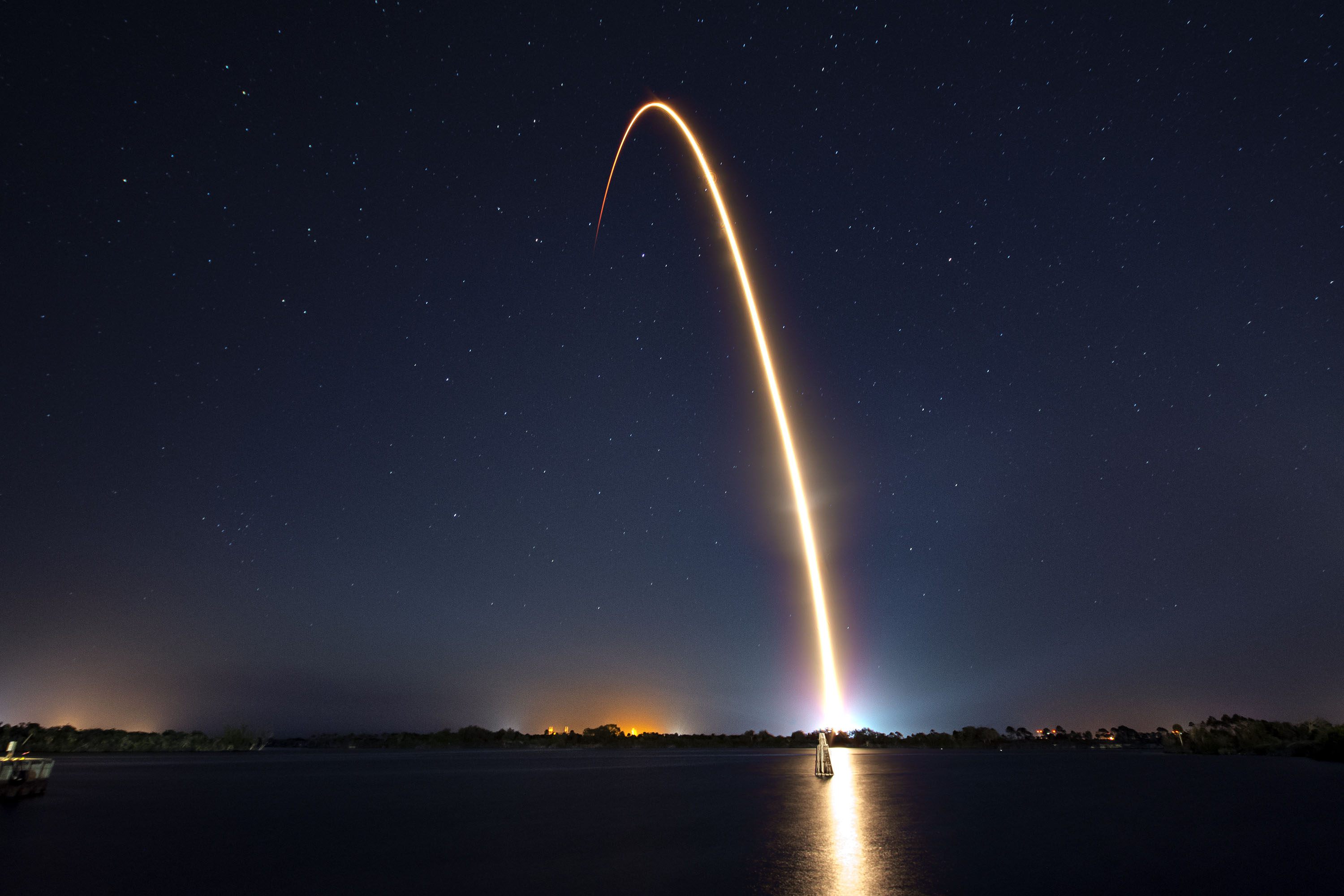 Start rakiety Falcon 9 z misją Nusantara Satu (Źródło: SpaceX)