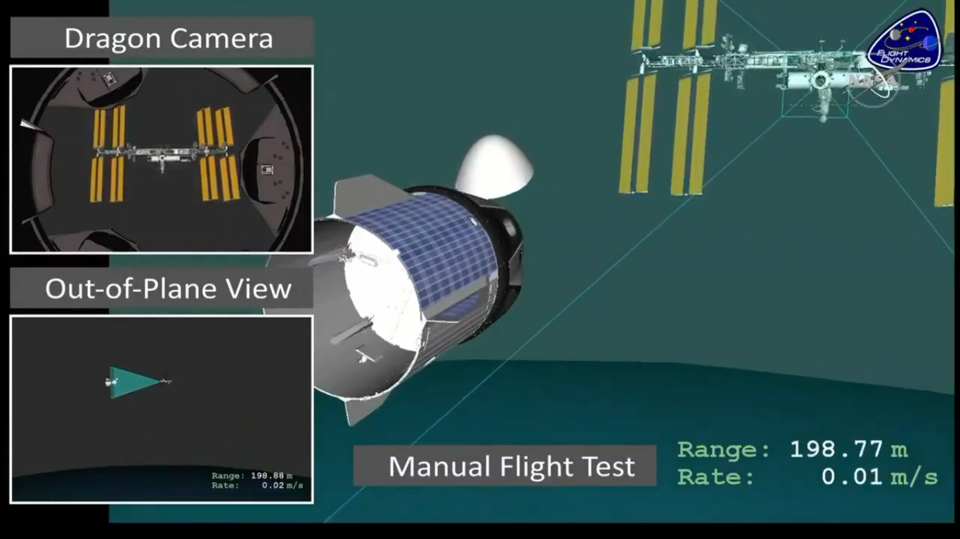 Fragment symulacji lotu przedstawiający manualne sterowanie statkiem Dragon (Źródło: NASA/SpaceX)