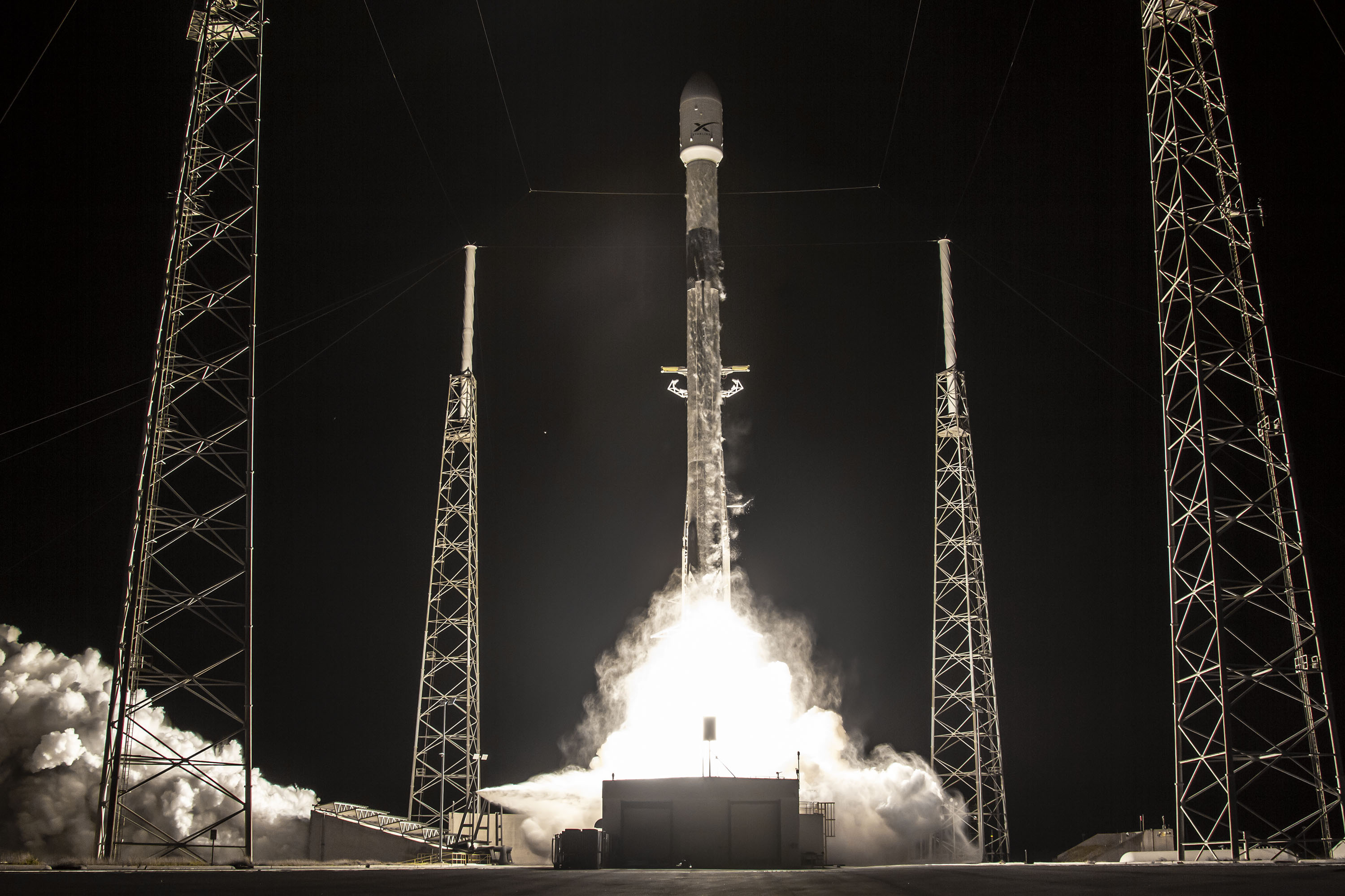 Start rakiety Falcon 9 z misją Starlink-3 (Źródło: SpaceX)