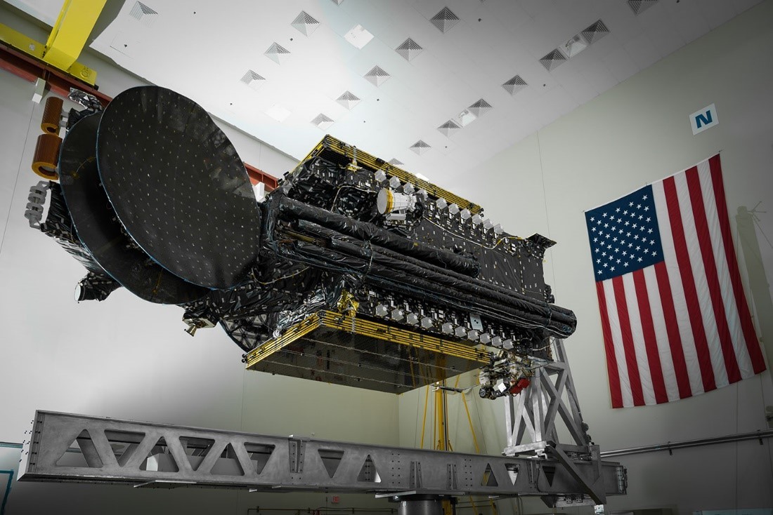 Satelita SXM-7 w konfiguracji przygotowanej do lotu (Źródło: Maxar/SiriusXM)