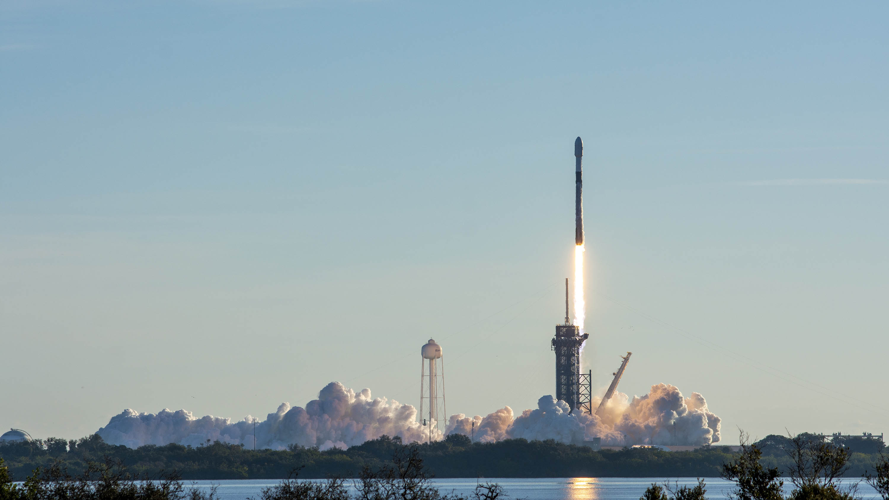 Start rakiety Falcon 9 z misją Starlink-17 (Źródło: SpaceX)