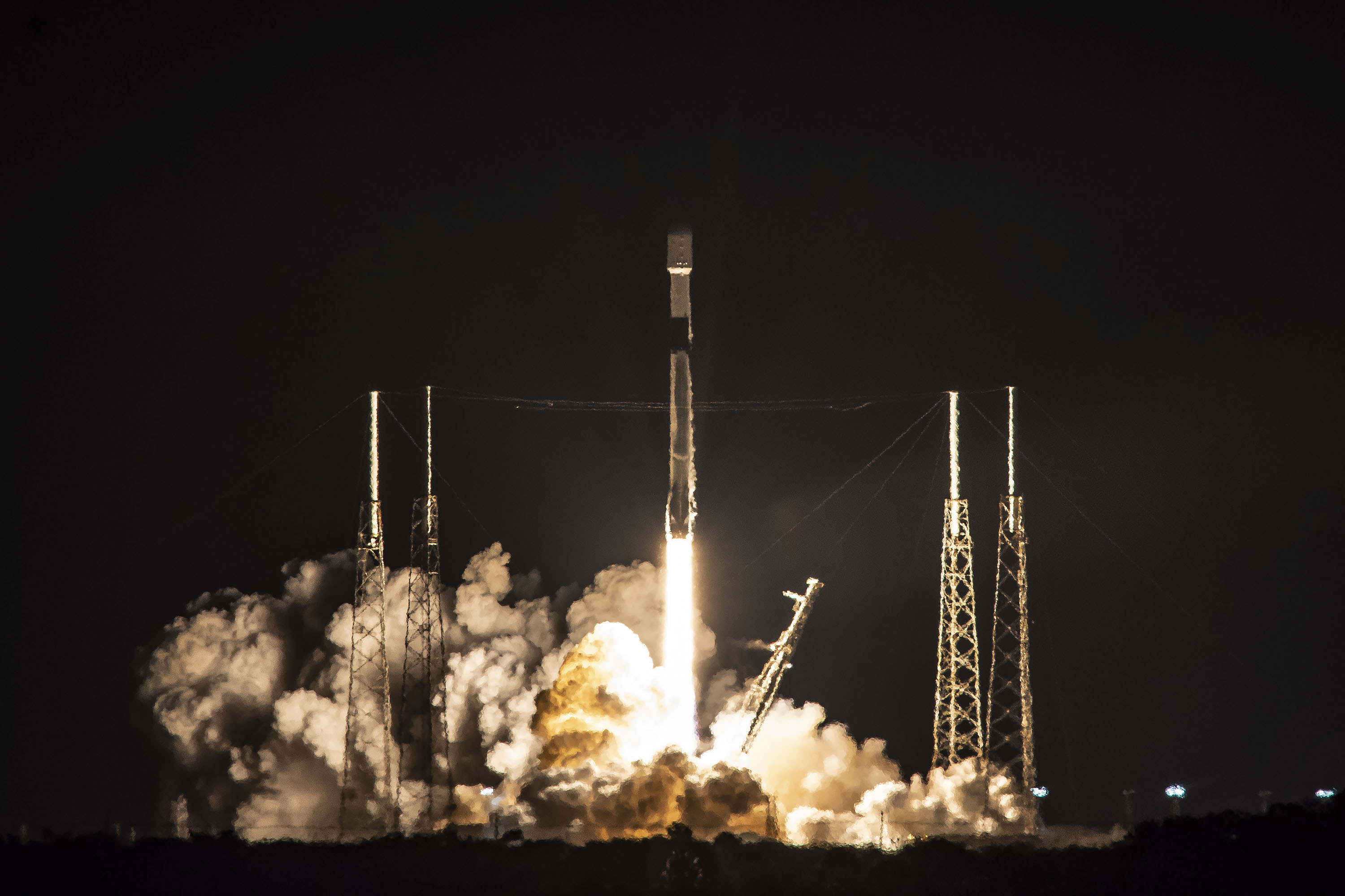 Start rakiety Falcon 9 z misją Starlink-18 (Źródło: SpaceX)