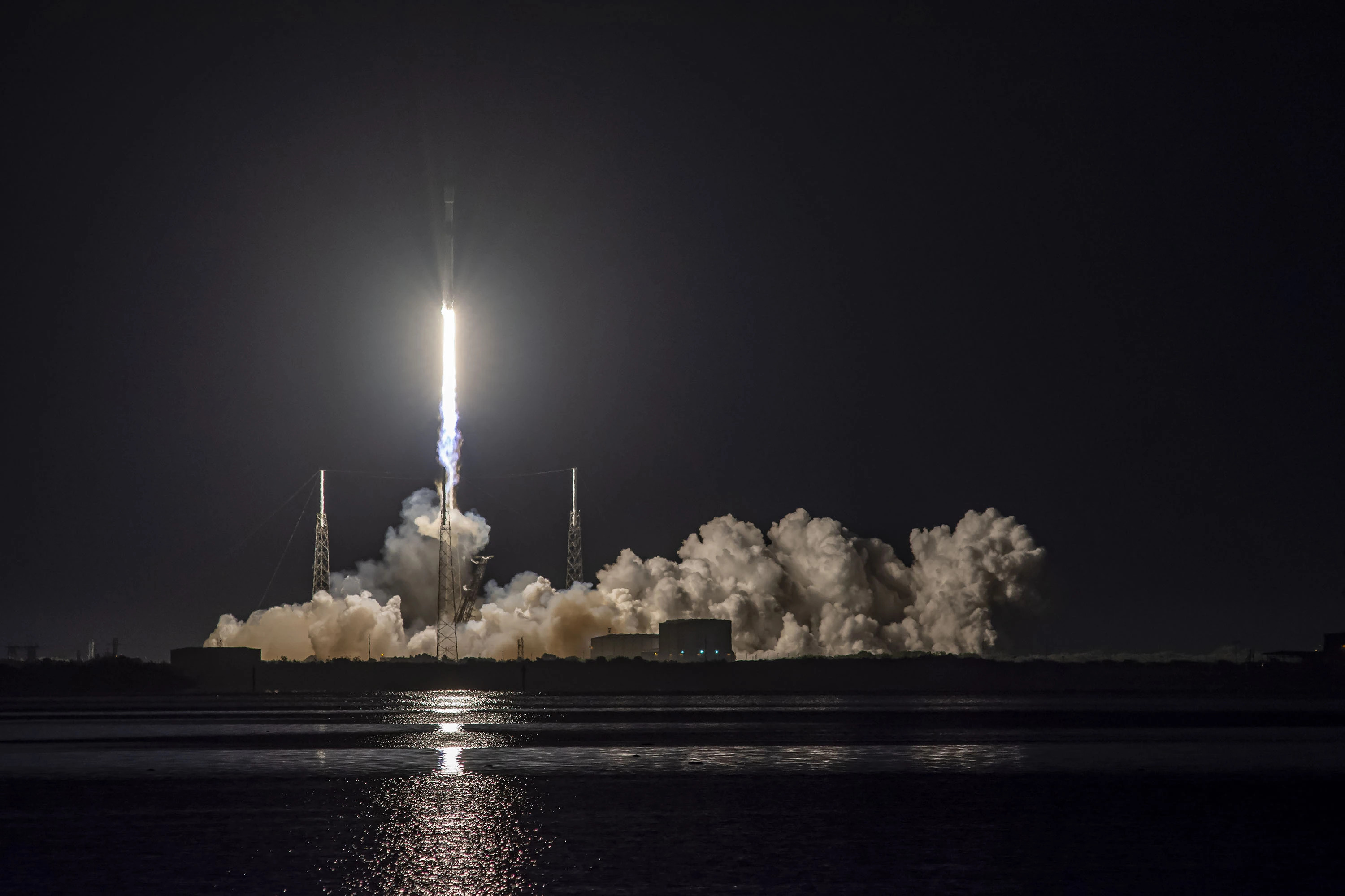 Start rakiety Falcon 9 z misją Starlink-23 (Źródło: SpaceX)
