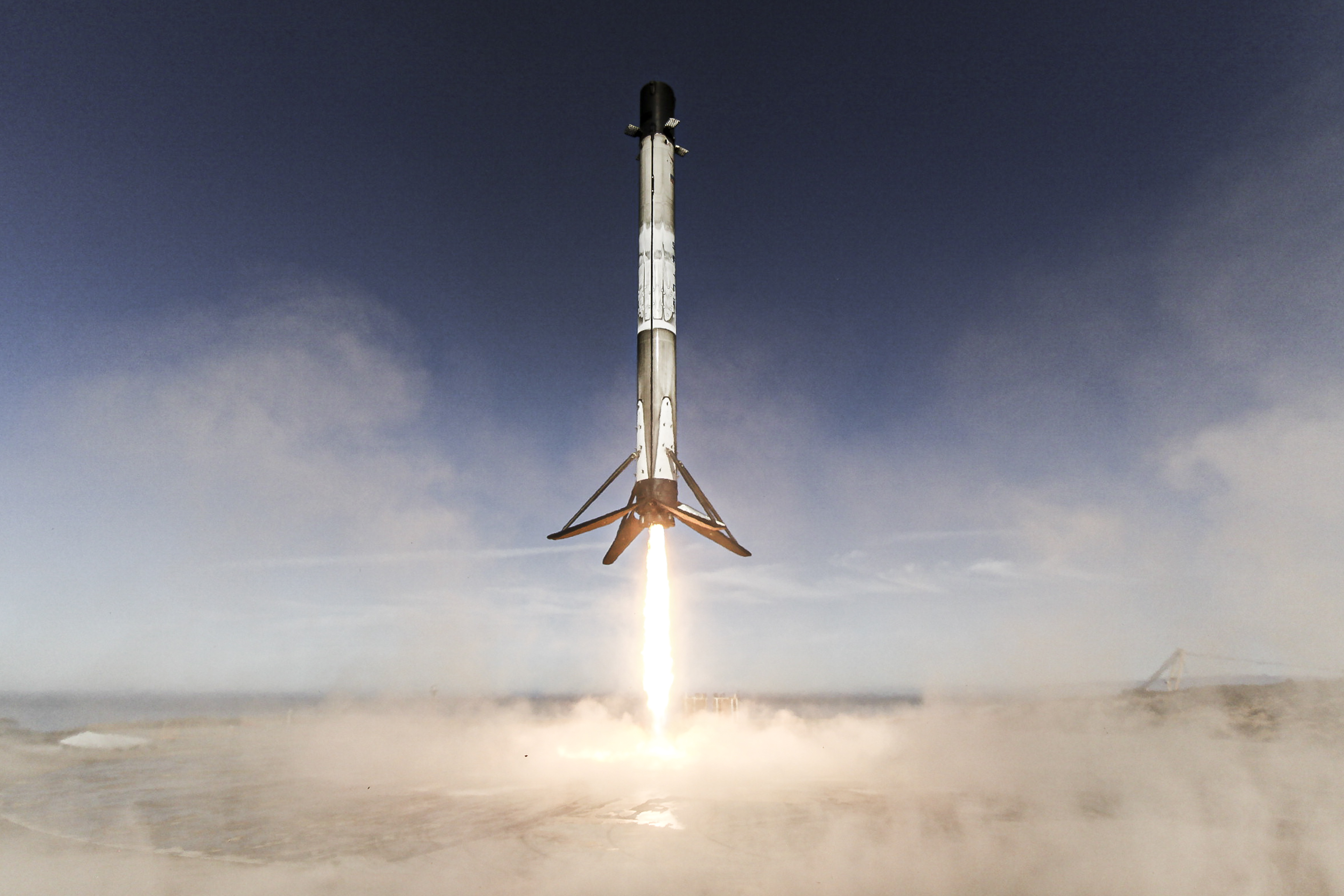 Lądowanie pierwszego stopnia po misji Sentinel-6 Michael Freilich (Źródło: SpaceX)