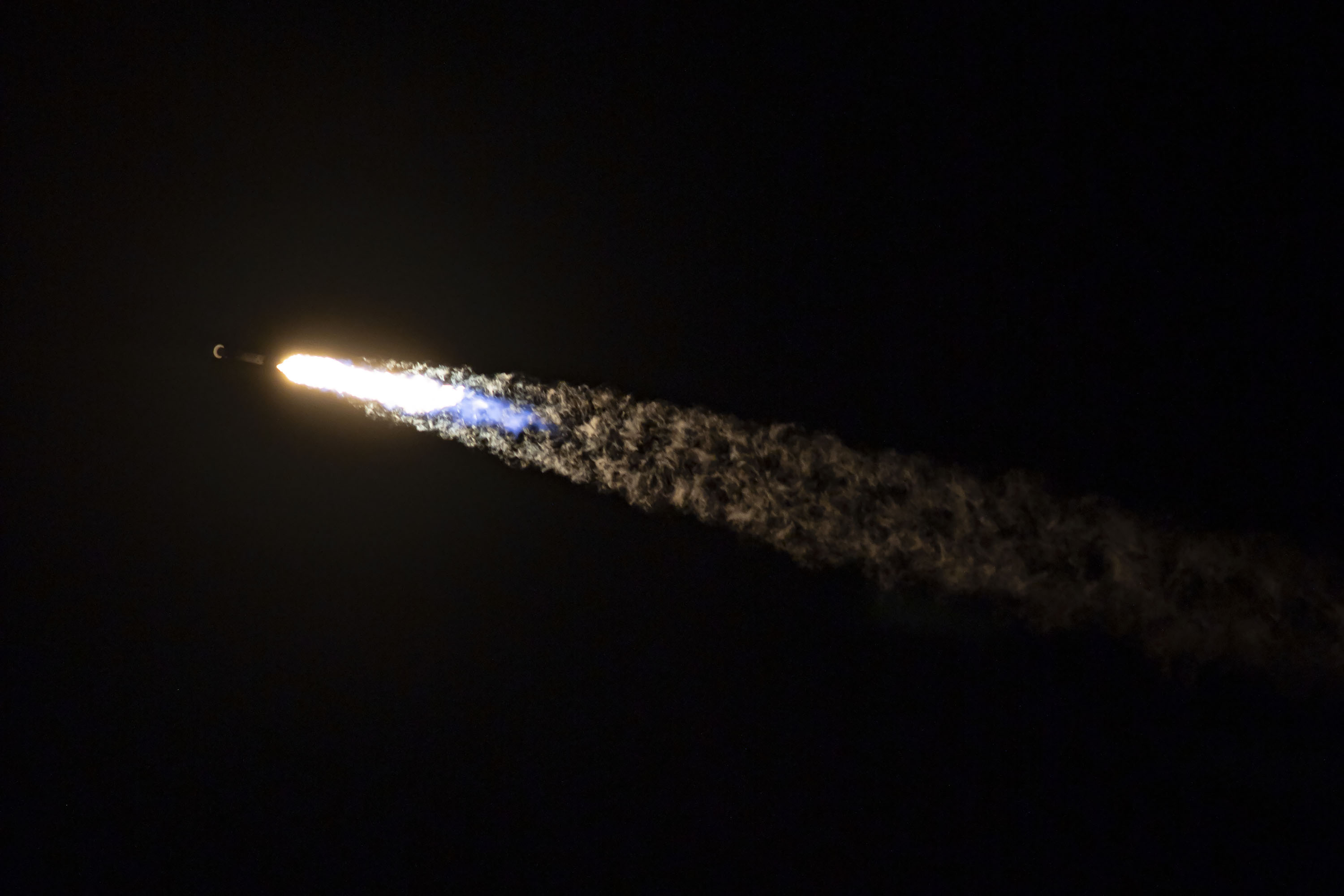 Start rakiety Falcon 9 z misją Starlink-25 (Źródło: SpaceX)