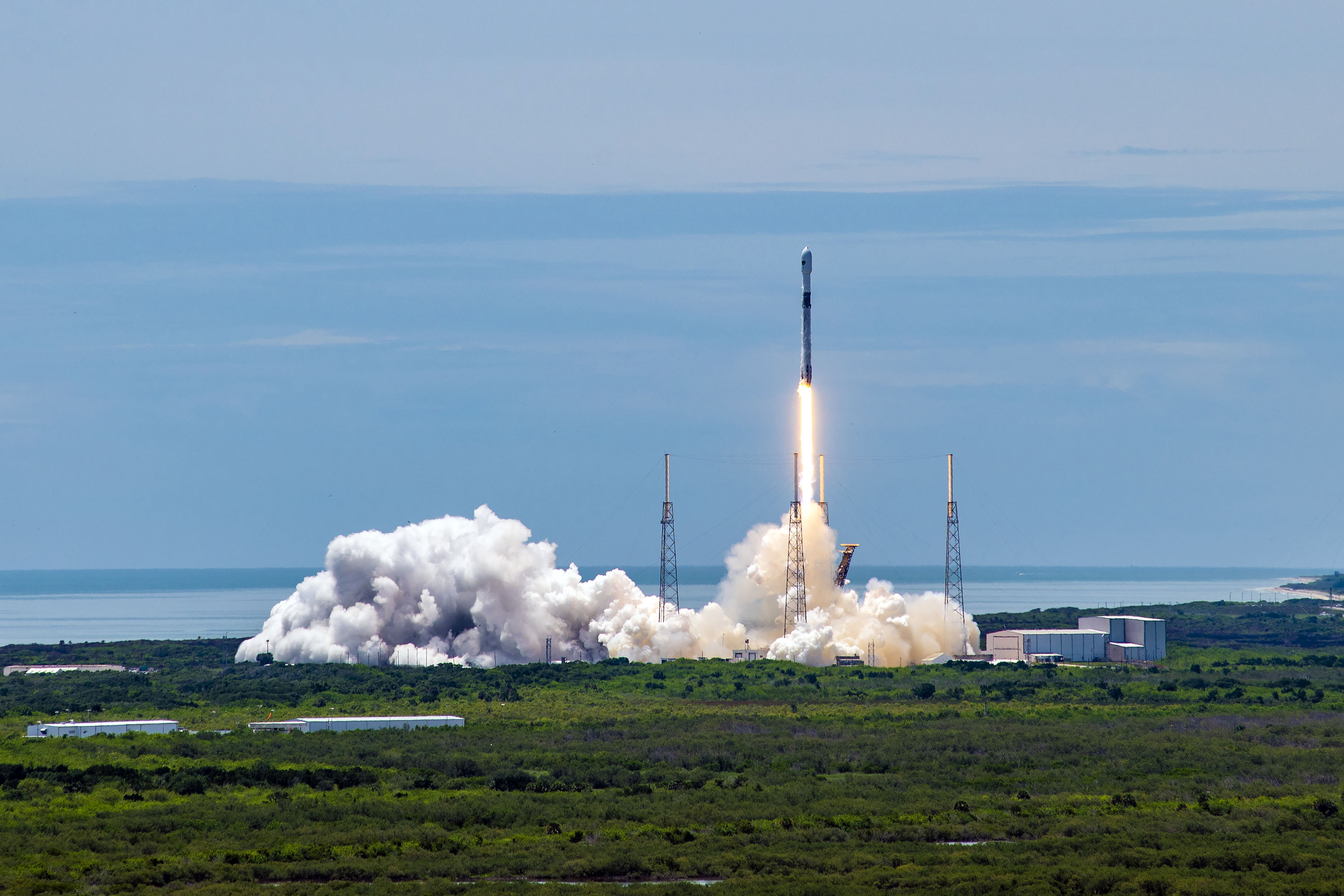 Start rakiety Falcon 9 z misją GPS III SV05 (Źródło: SpaceX)