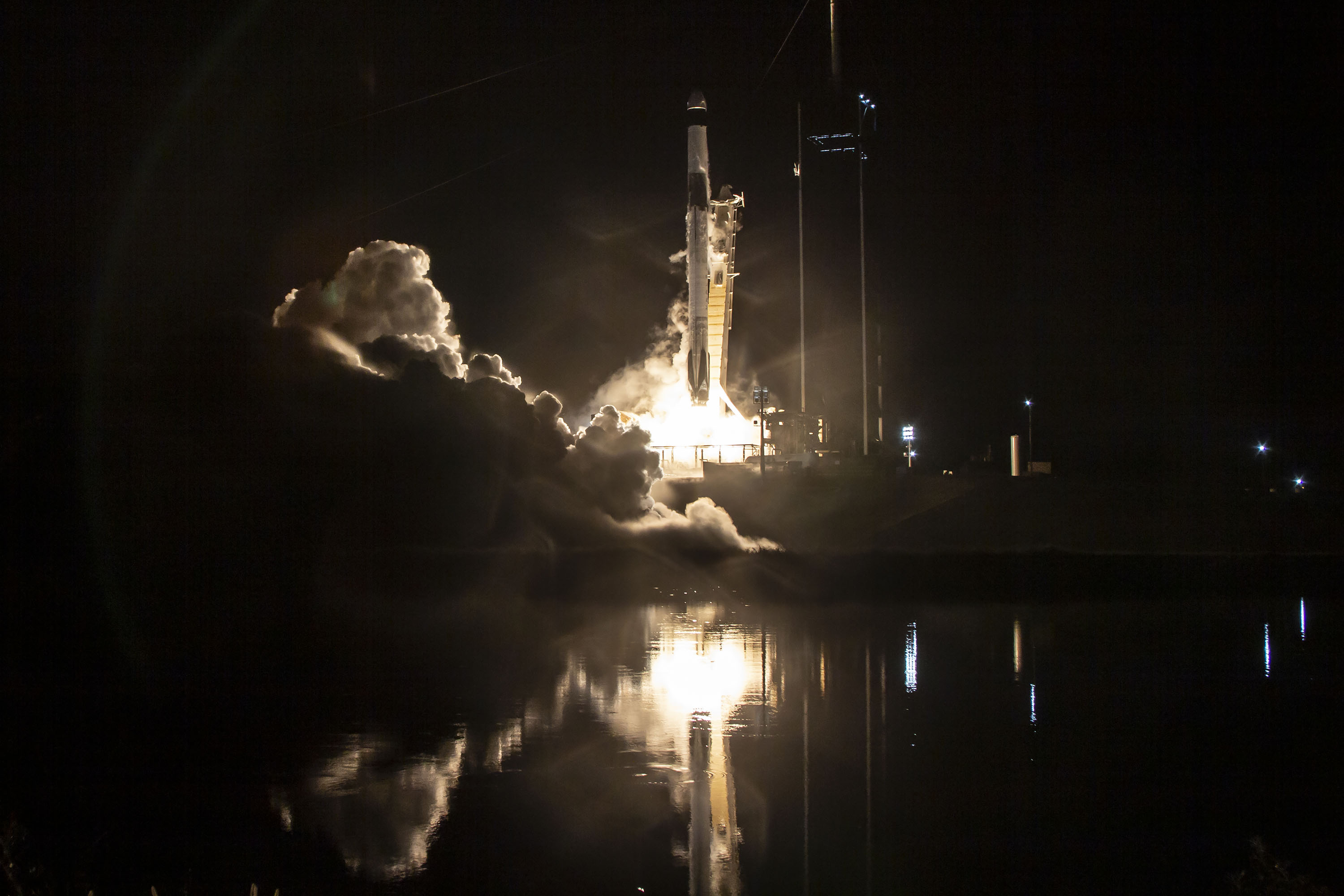 Start rakiety Falcon 9 z misją Crew-3 (Źródło: SpaceX)