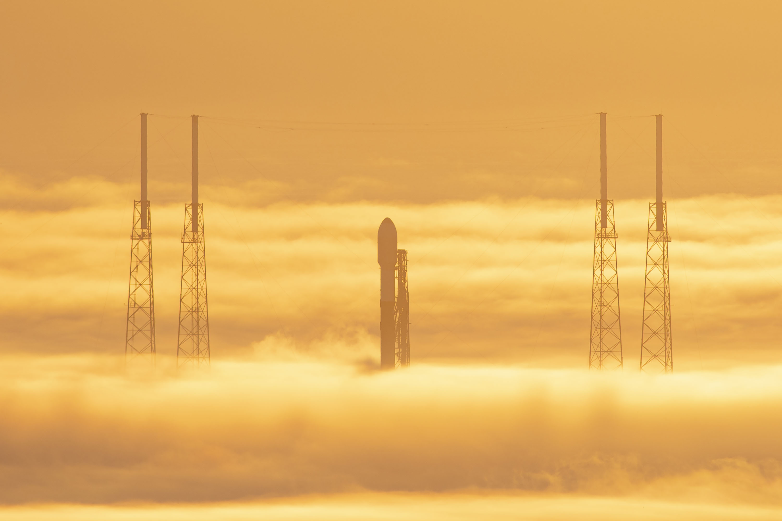 Start rakiety Falcon 9 z misją Starlink Group 4-1 (Źródło: SpaceX)