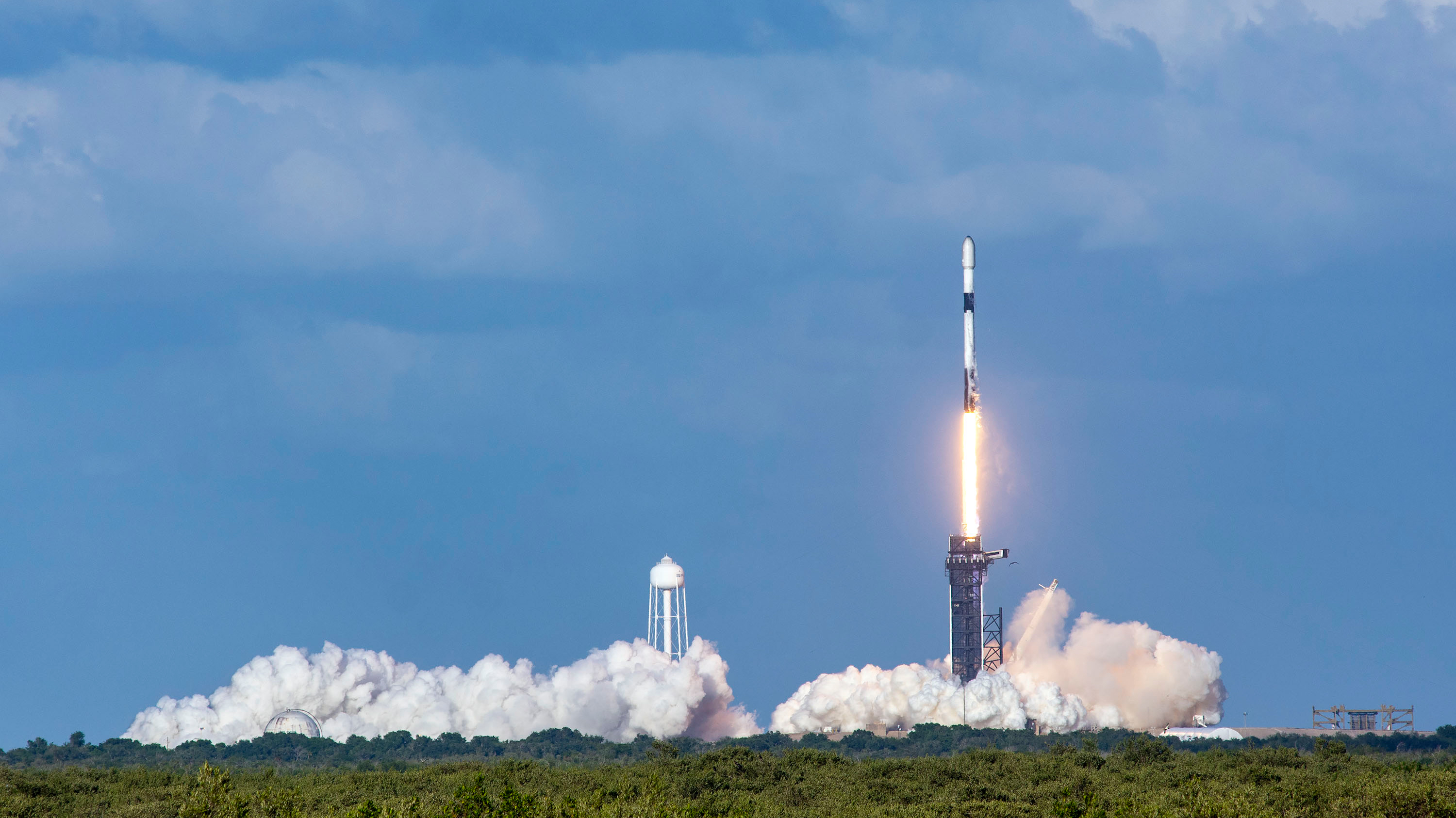 Start rakiety Falcon 9 z misją Starlink-28 (Źródło: SpaceX)