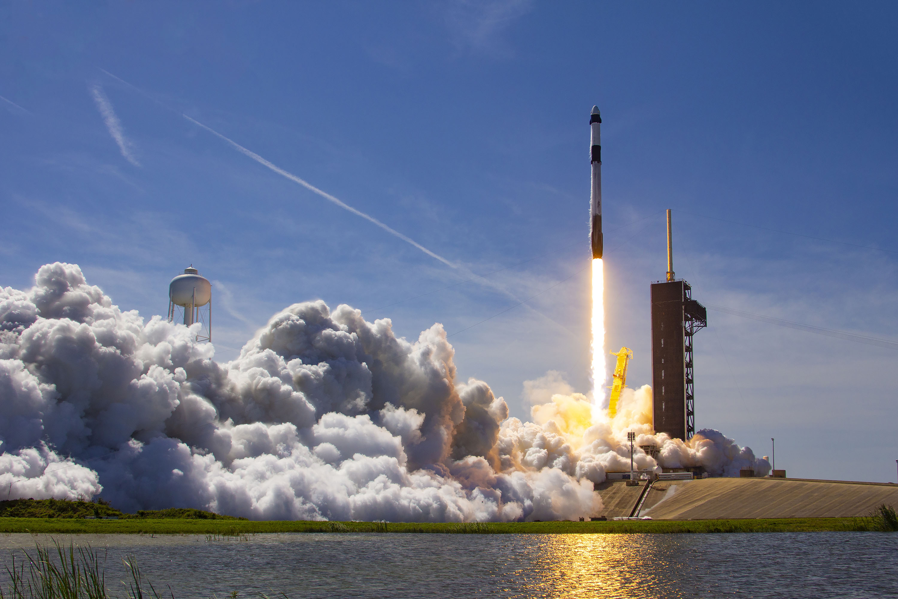 Start rakiety Falcon 9 z misją Ax-1 (Źródło: SpaceX)