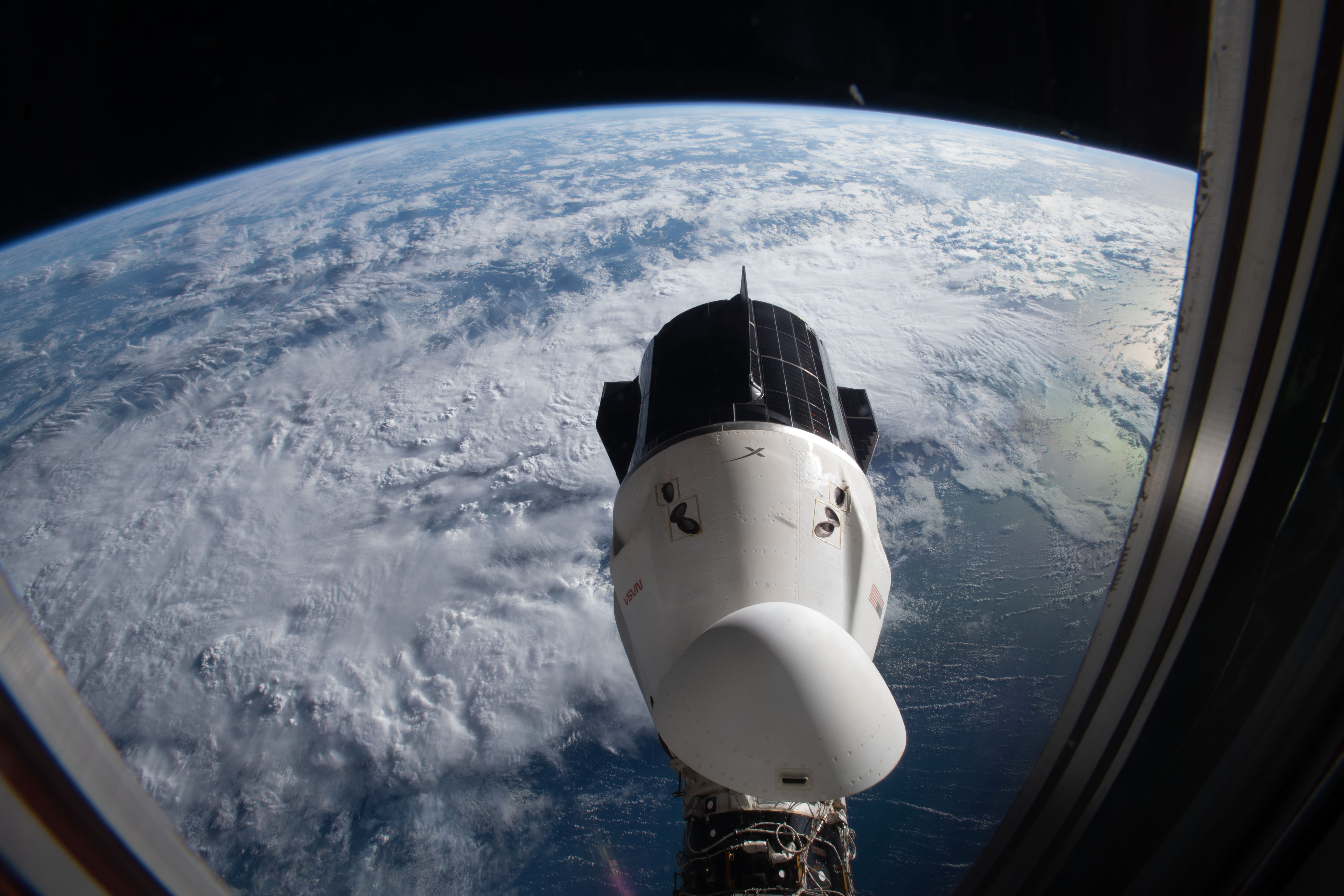 Kapsuła Dragon 2 Endurance zadokowana do ISS podczas misji Crew-3 (Źródło: NASA Johnson)