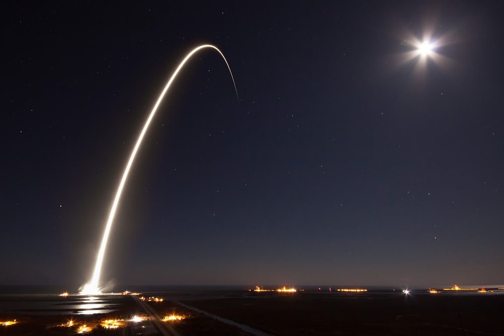 Udany start Falcona 9 z misją EchoStar 23