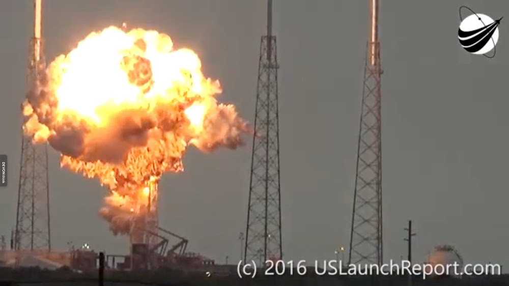 Falcon 9 zniszczony w wyniku eksplozji na platformie startowej