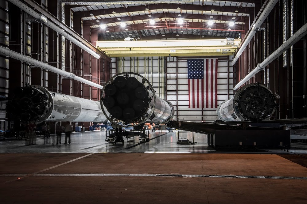 Gdzie leży przyczyna sukcesów SpaceX?